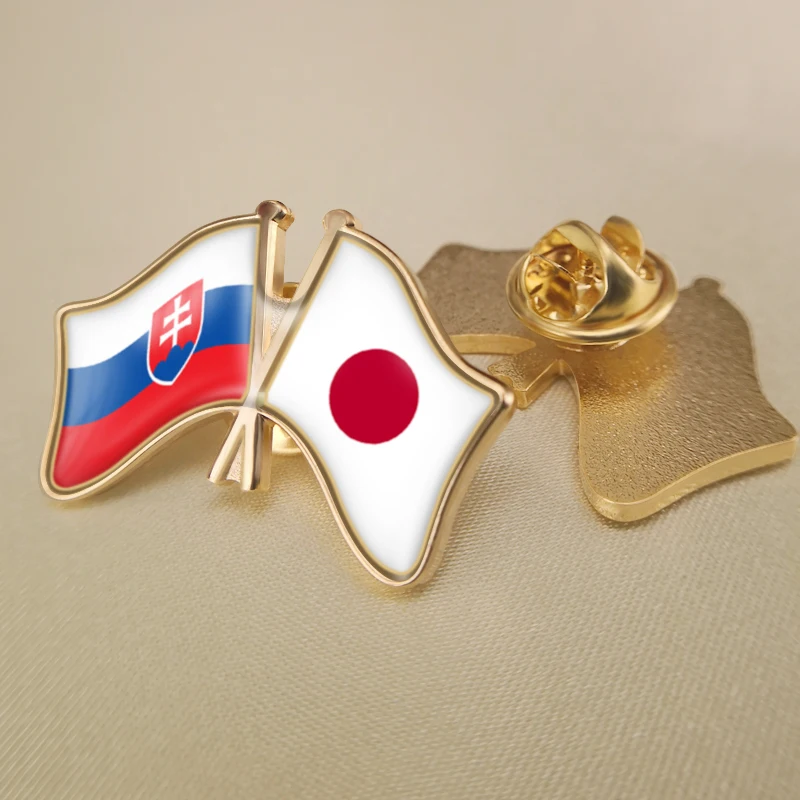 Slovačka i Japan Prešla Dvostruke Zastave Prijateljstva Igle za Лацканов Broševi Ikone