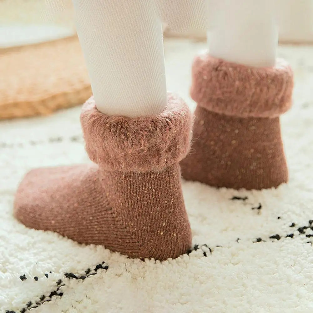 1 Par Atraktivnih Čarapa Nježne Lako nosive Periva je Otporan na Hladnoću Meke ženske čarape