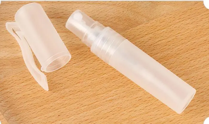 Najnoviji 8 ml Plastična Bočica sa Sprej za Parfem, prazne boce za višekratnu upotrebu s pištoljem za dezinficijens za ruke s gornjim poklopcem