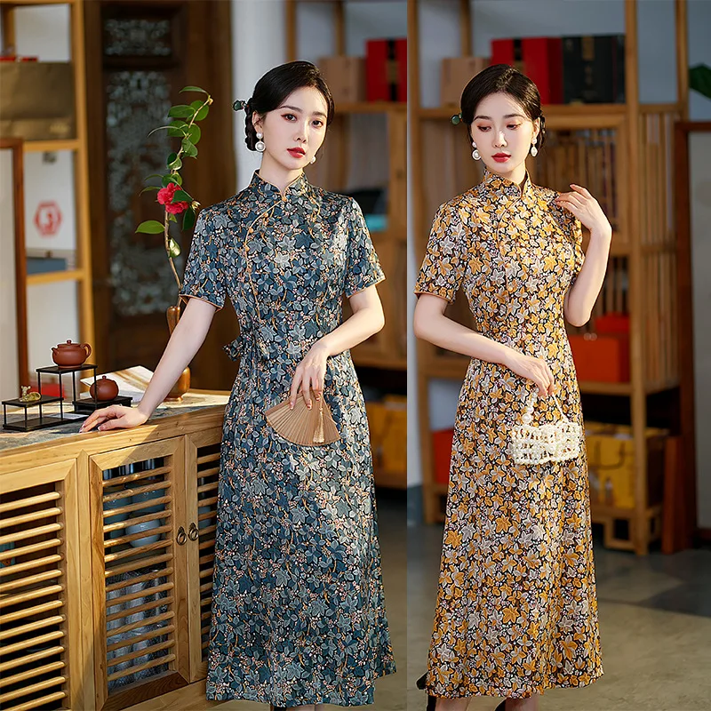 Ljetno Ženske haljine Ципао u retro stilu Brokata i satena Trapeznog oblika s Kratkim rukavima i Tradicionalnim Rol-bar Cheongsam