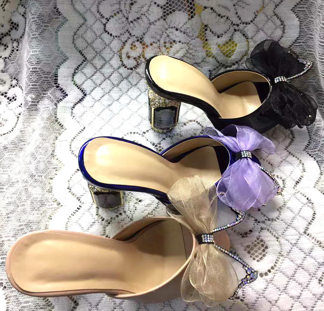 Ljetne Sandale Na Visoku Petu S Ukras u obliku Rhinestones i Leptira, Ženske Sandale-cipele s remenčićem oko gležnja Od Sjajnog Kože, Sjajne Cipele Na Masivnim Crystal Petu